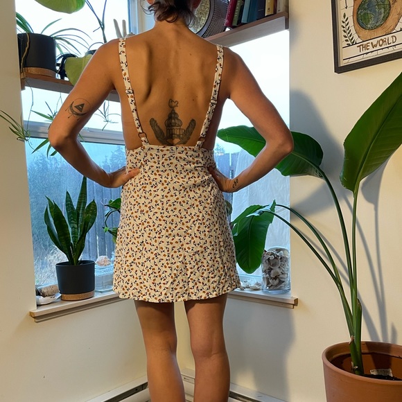 NWOT- RVCA white floral summer surf dress - size small - Picture 7 of 7